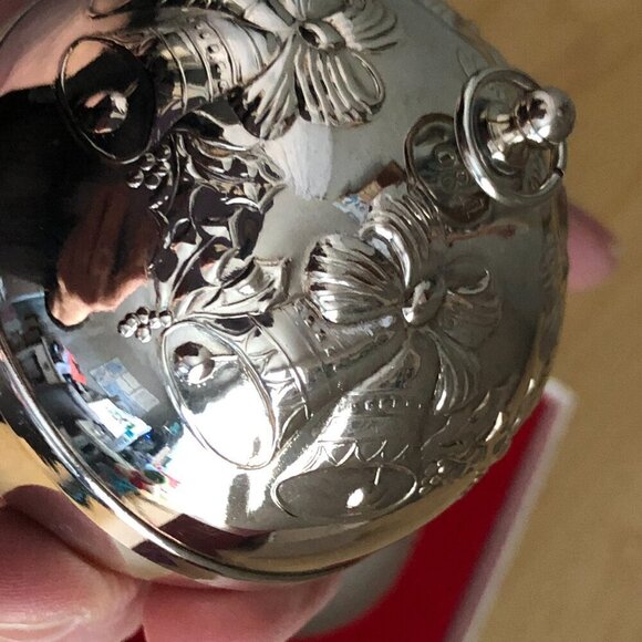 Vintage Towle 1984 Silverplate Sleigh Bell Ornament - Limited Edition with Box - Picture 7 of 7